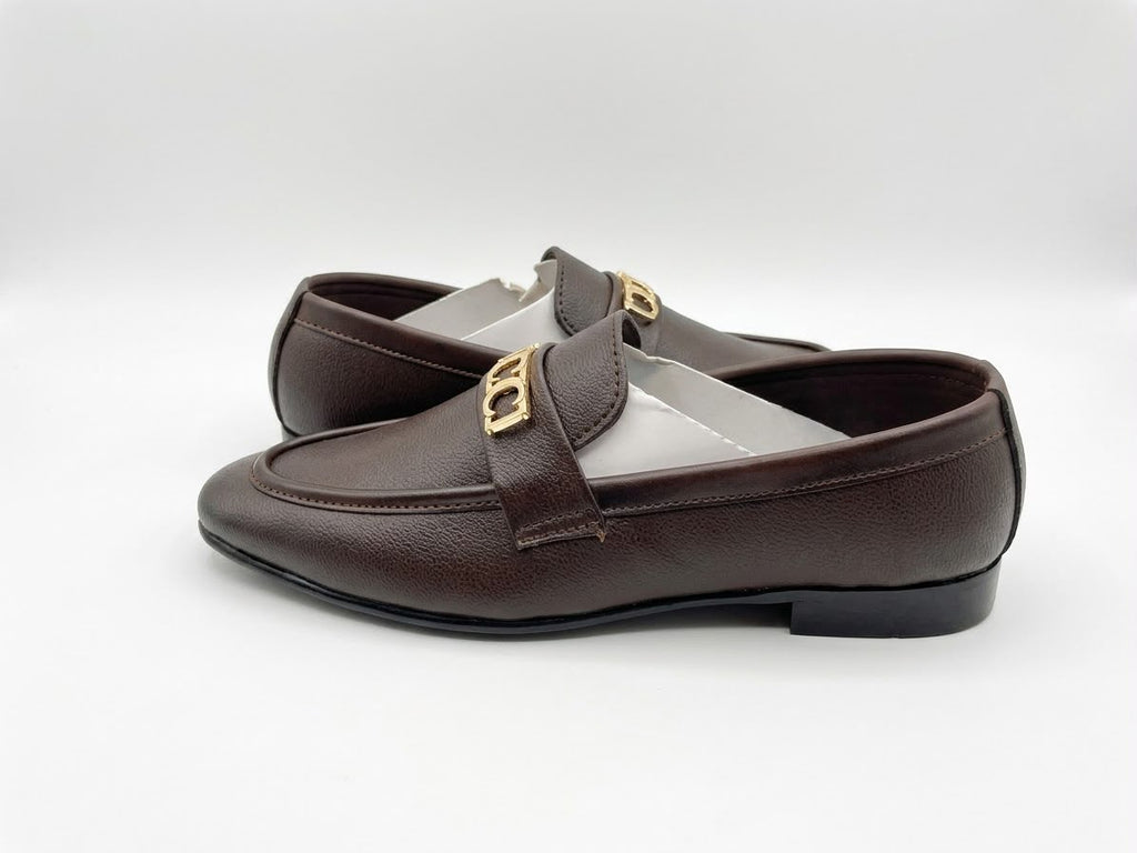Premium Men’s Brown Leather Loafers with Gold Buckle – Elegant Slip-On Dress Shoes