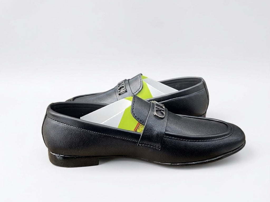 Premium Men’s Brown Leather Loafers with Gold Buckle – Elegant Slip-On Dress Shoes